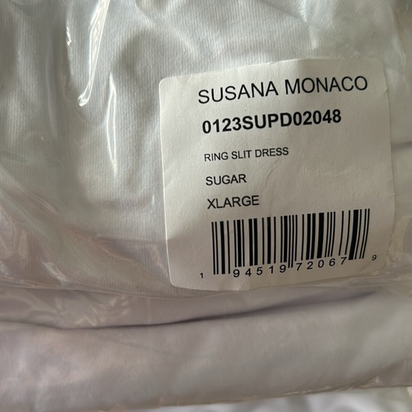 Susana Monaco NWT Ring Front Slit Dress in Sugar (White) - Picture 4 of 6